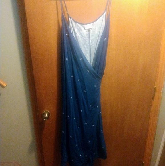 Universal Thread blue wrap dress - Picture 1 of 5